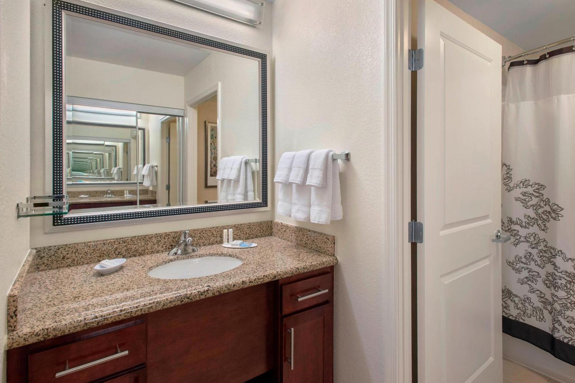 Residence Inn Alexandria Old Town South At Carlyle Eksteriør bilde